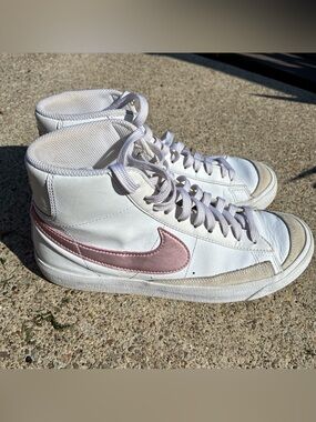 Nike Blazer Mid '77 Vintage Sz 7Y White/Pink Glaze DA4086-105